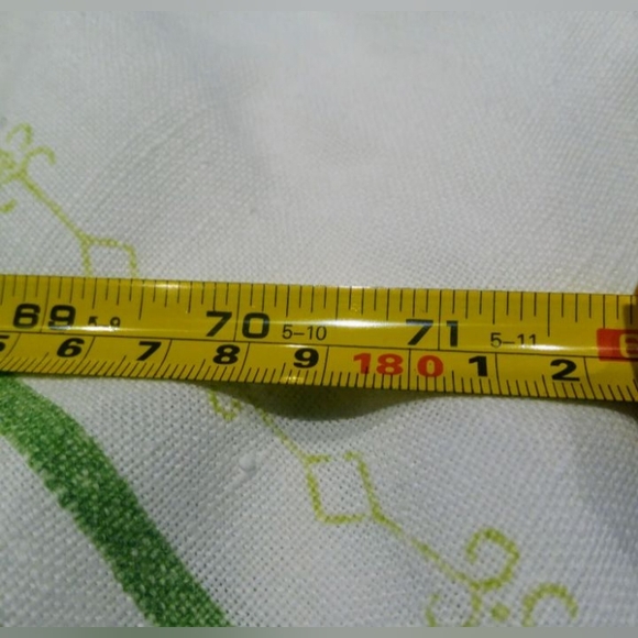 Rectangular mid-century Collectable Tablecloth. Hand made, yellow flowers - Picture 7 of 11